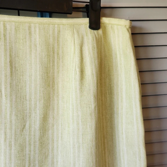 Dress Barn Green & White Skirt - Picture 4 of 11